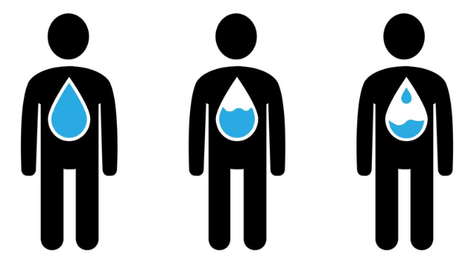 Urine yang lebih gelap atau jarang keluar, mulut kering, pusing atau lemas, dan perubahan perilaku adalah empat petunjuk yang perlu diperhatikan. 